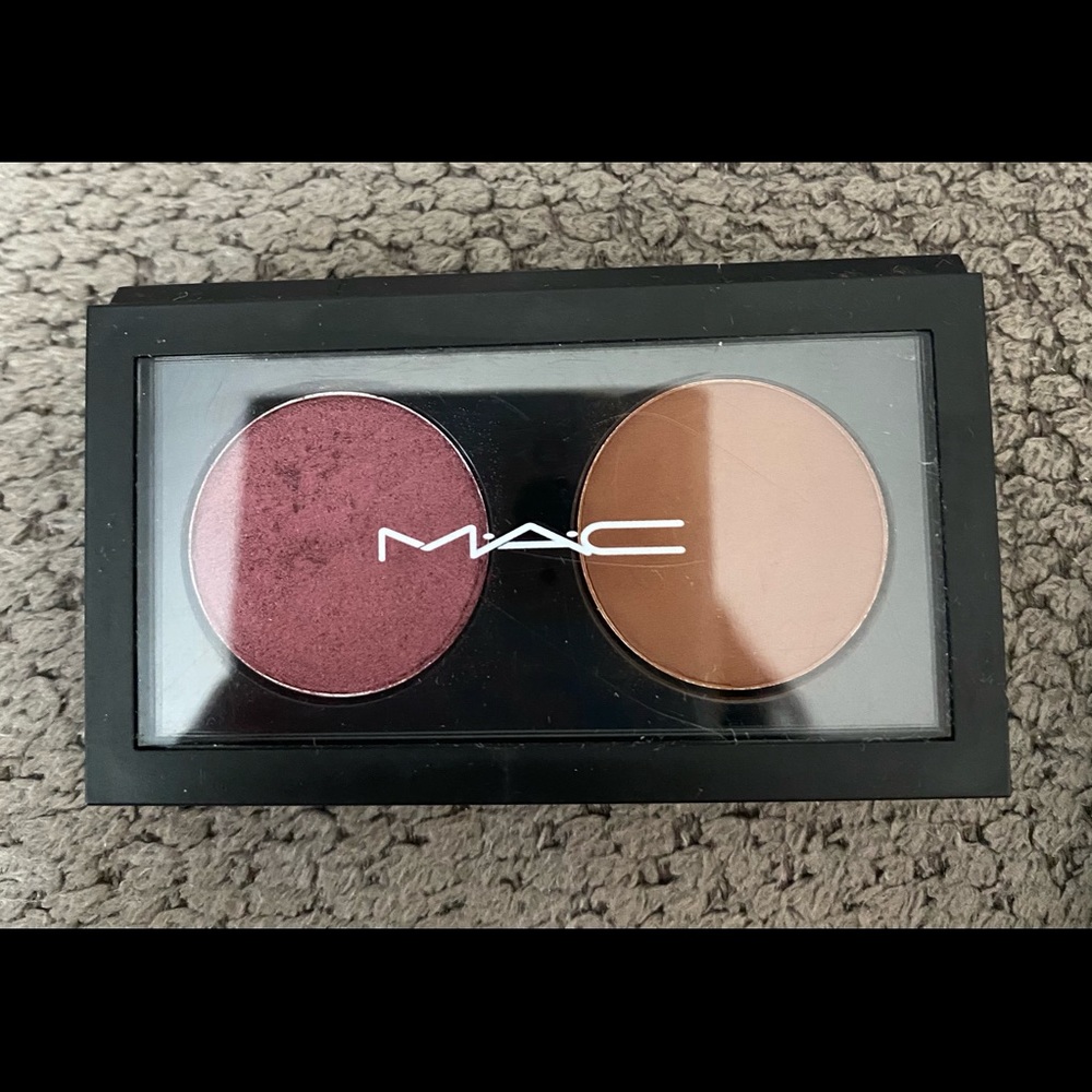 Cranberry and Saddle MAC Cosmetics eyeshadows